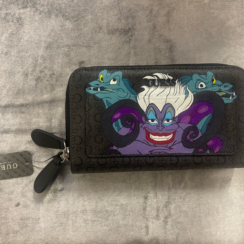 Hand painted Guess Wallet - Picture 2 of 5